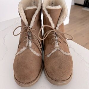 Ugg Quincy Desert Boot Bootie Lace Up Suede Shearling Cabincore Boho Tan Size 9